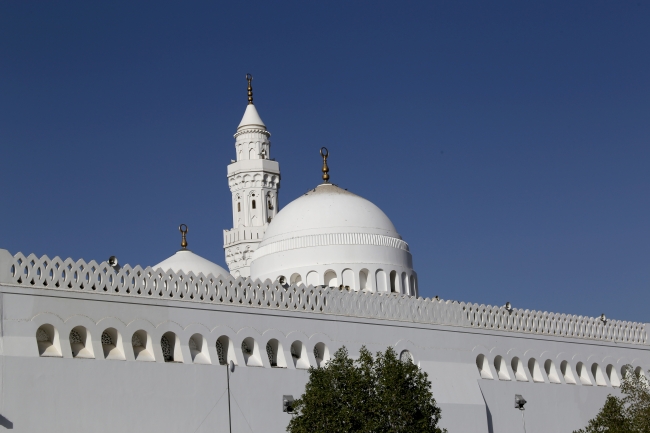 'Uhud Dağı ve Mescid-i Kıbleteyn' dolup taşıyor
